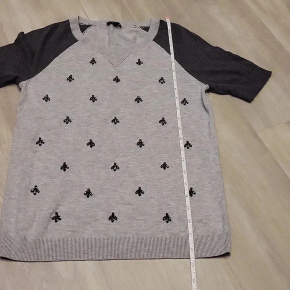 🛍Talbots Petites Grey‎ Black Sleeve Beaded Top Womens Size P - Picture 6 of 7